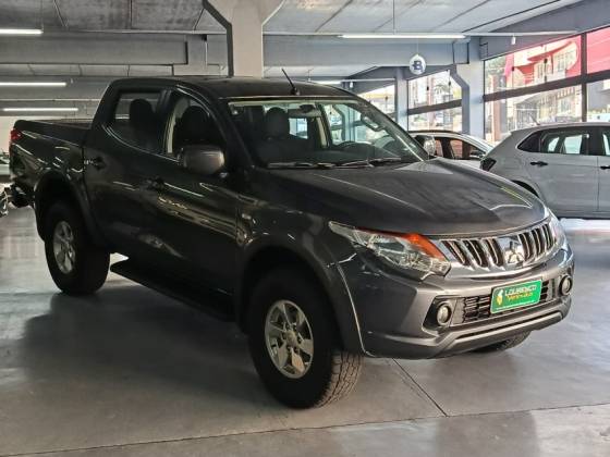MITSUBISHI L200 TRITON 2.4 16V TURBO DIESEL SPORT GLS CD 4P 4X4 AUTOMÁTICO